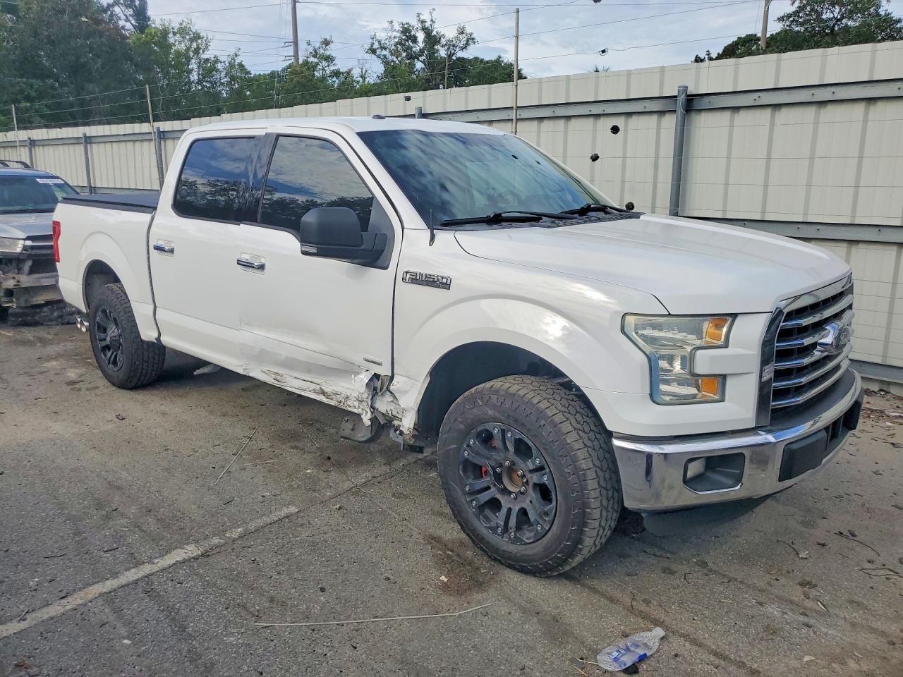 2015 Ford F150 Supercrew White vin: 1FTEW1CP5FFC11249