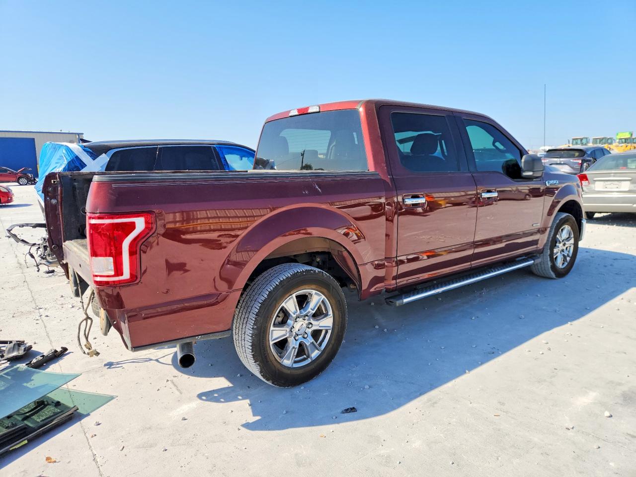 2015 Ford F150 Supercrew Burgundy vin: 1FTEW1CP5FKD25307