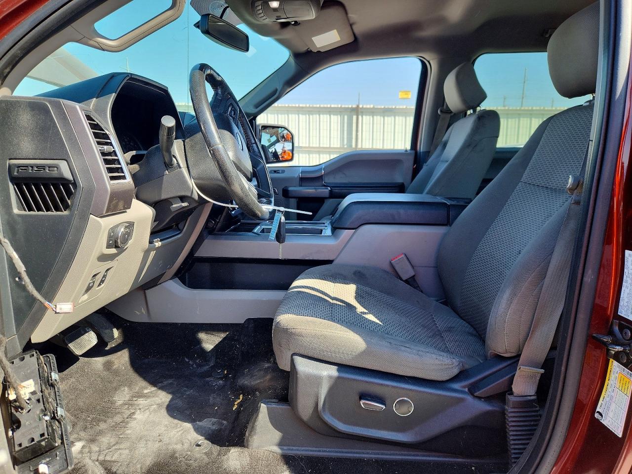2015 Ford F150 Supercrew Burgundy vin: 1FTEW1CP5FKD25307