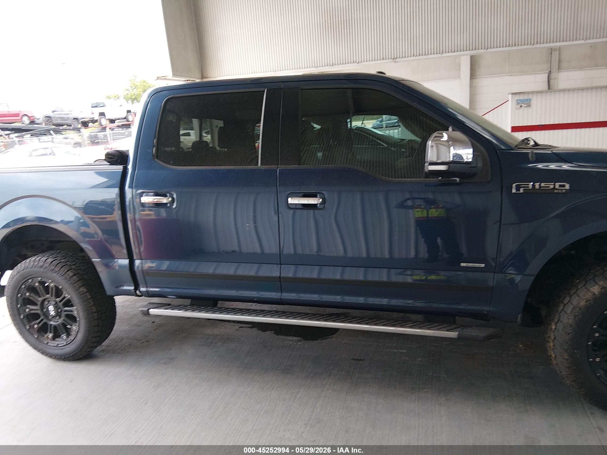 2017 Ford F-150 Xlt Blue vin: 1FTEW1CP5HKC95180