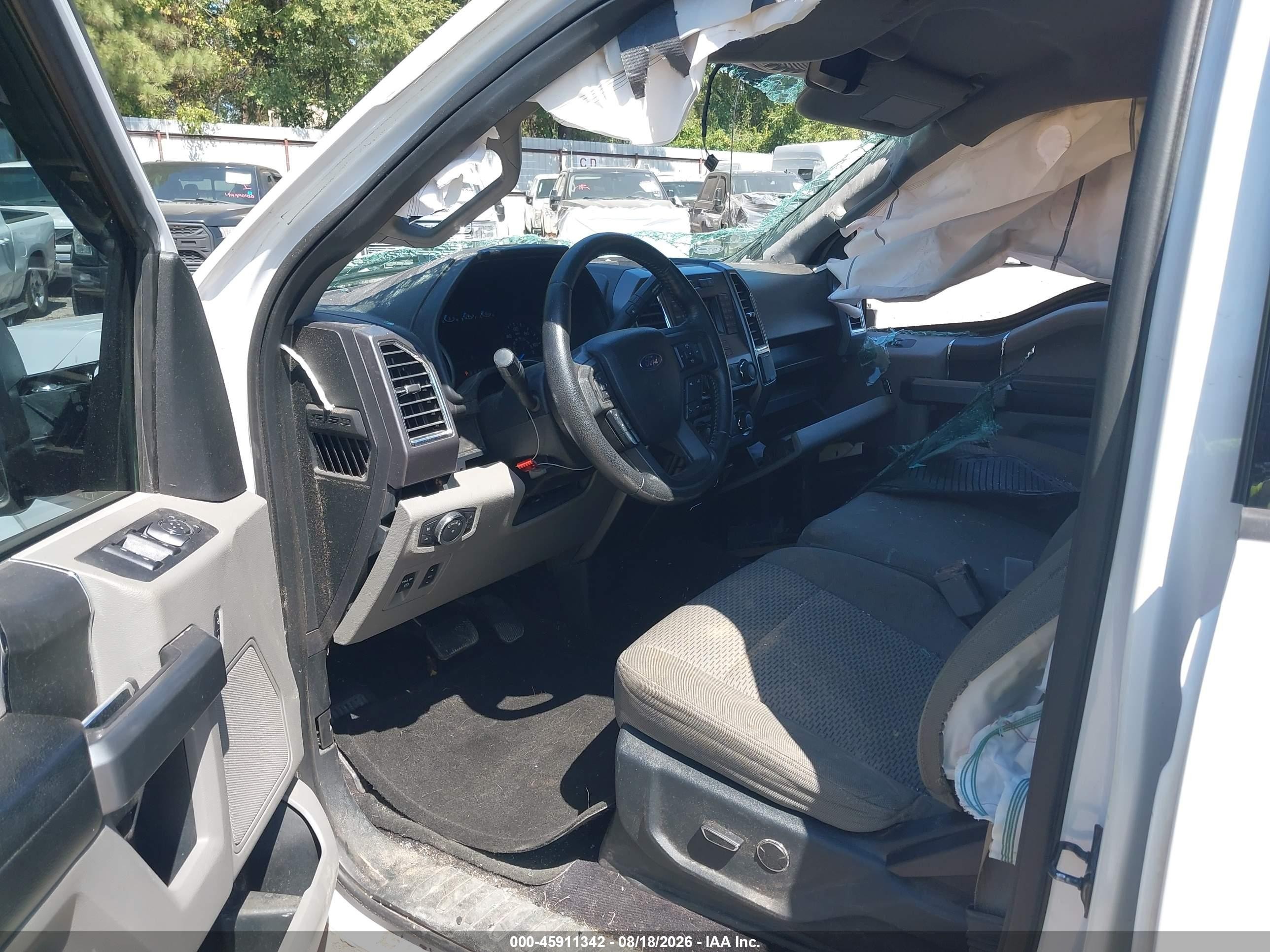 2015 Ford F-150 Xlt White vin: 1FTEW1CP6FKE24217