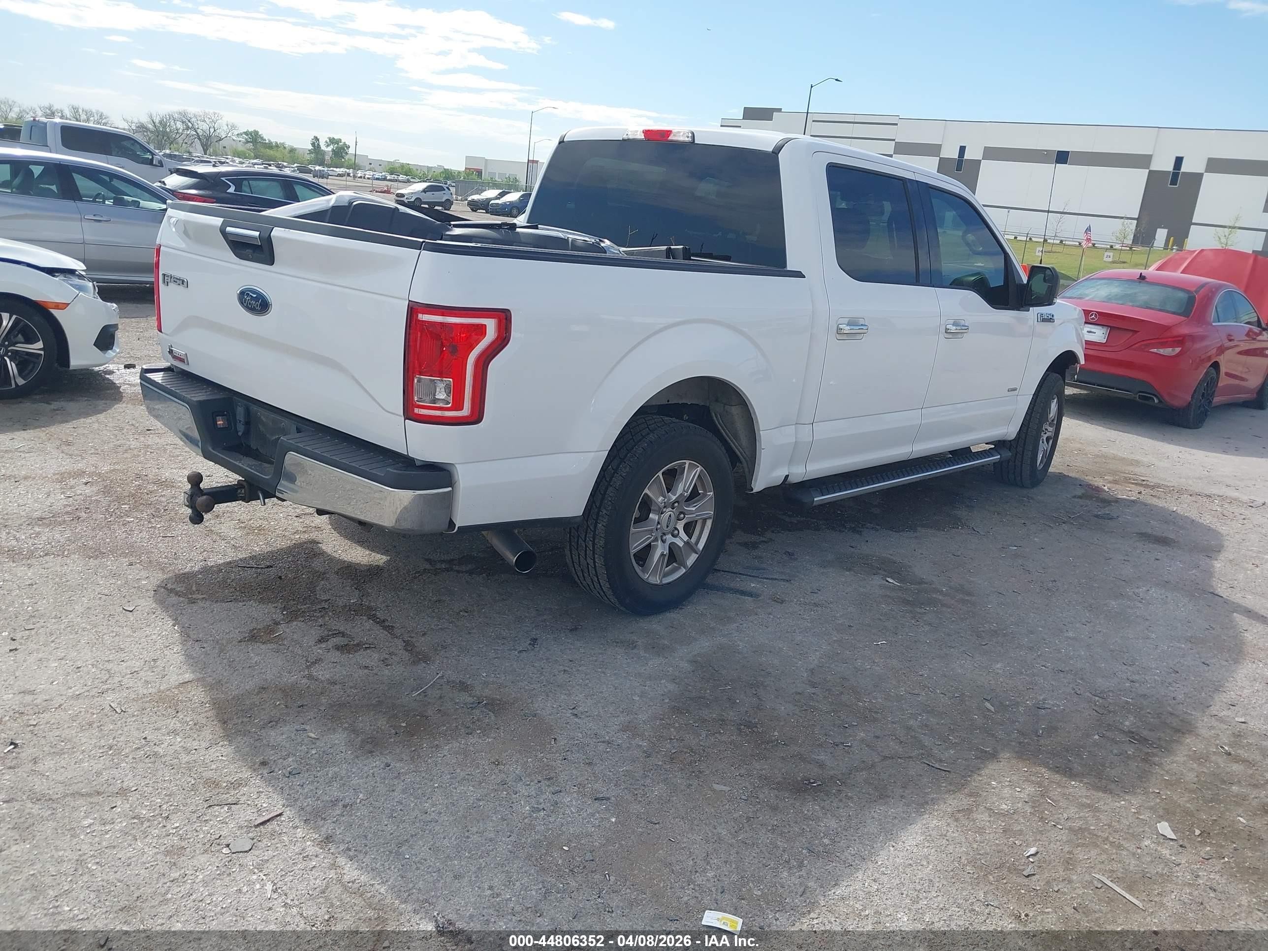 2015 Ford F-150 Xlt White vin: 1FTEW1CP6FKE48212