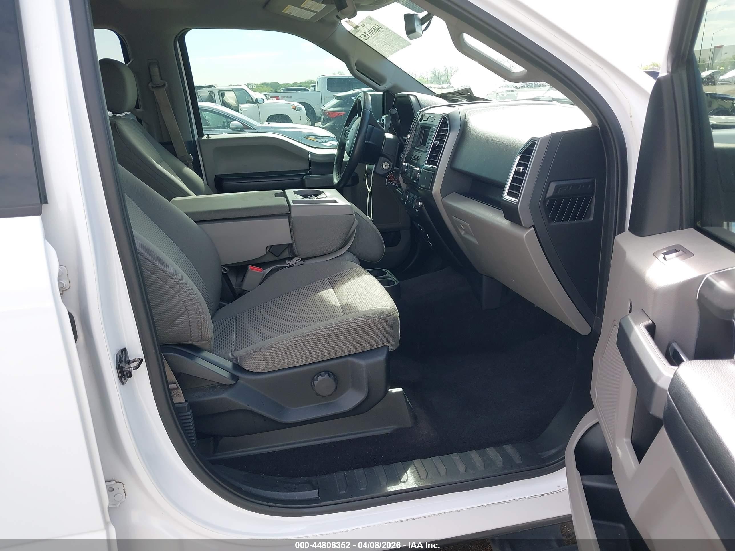 2015 Ford F-150 Xlt White vin: 1FTEW1CP6FKE48212