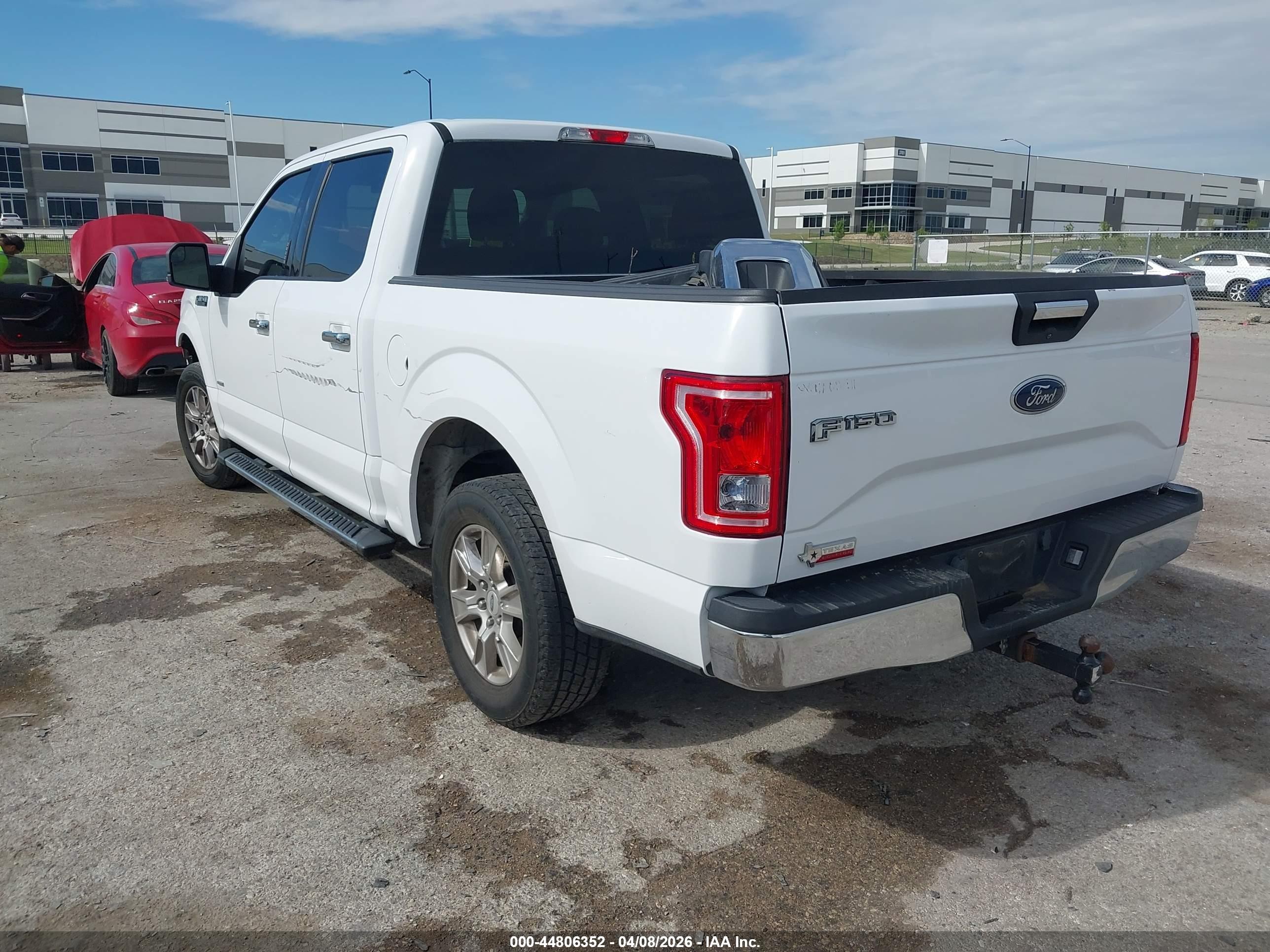 2015 Ford F-150 Xlt White vin: 1FTEW1CP6FKE48212