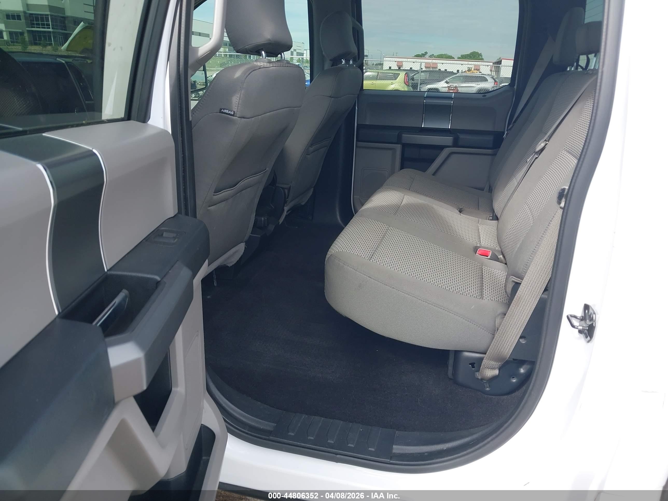 2015 Ford F-150 Xlt White vin: 1FTEW1CP6FKE48212