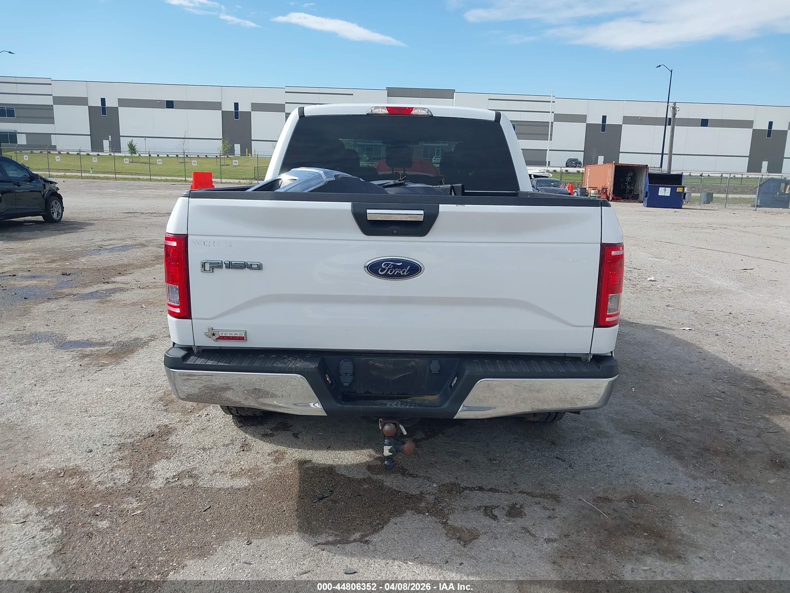 2015 Ford F-150 Xlt White vin: 1FTEW1CP6FKE48212