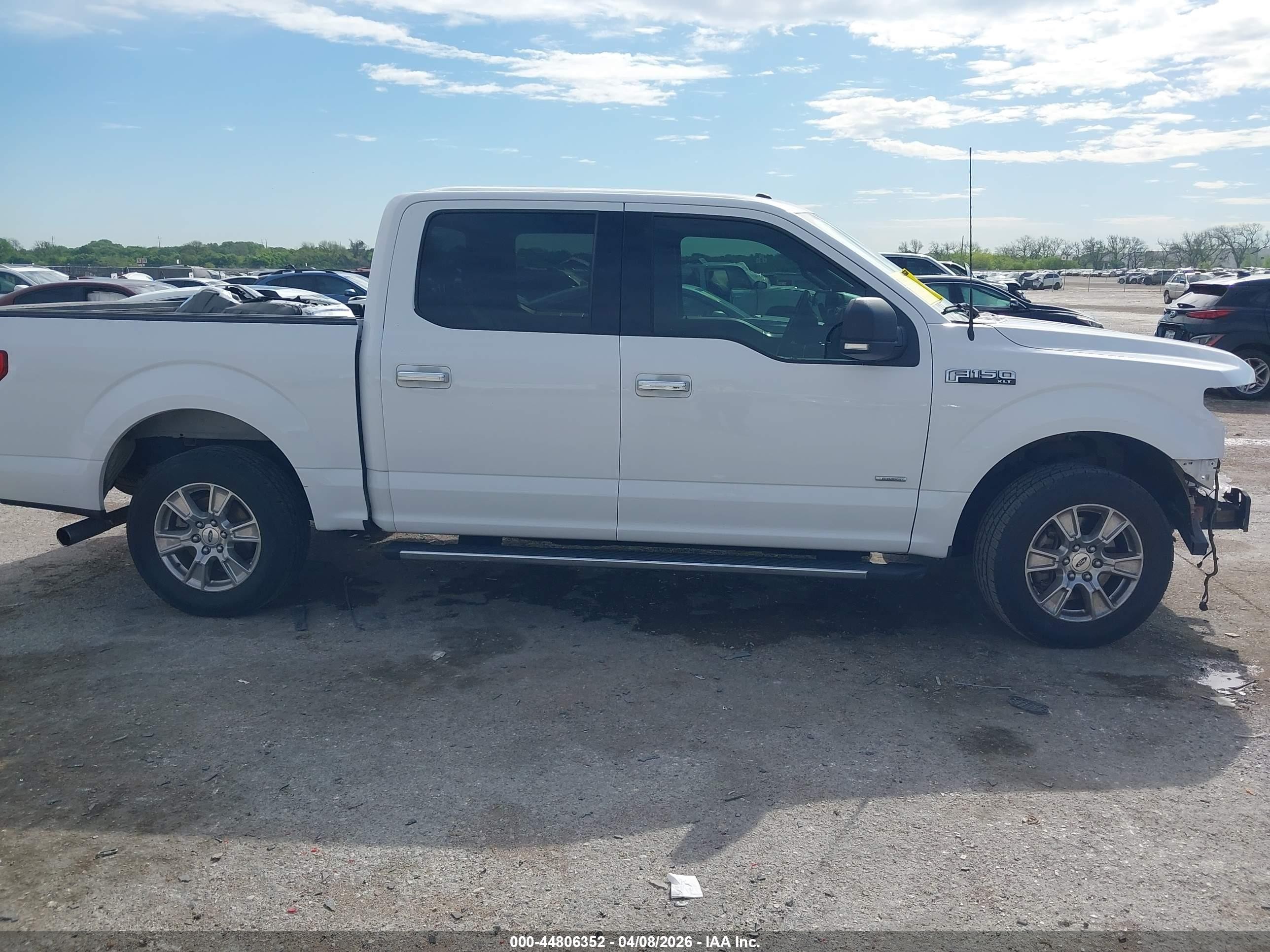 2015 Ford F-150 Xlt White vin: 1FTEW1CP6FKE48212