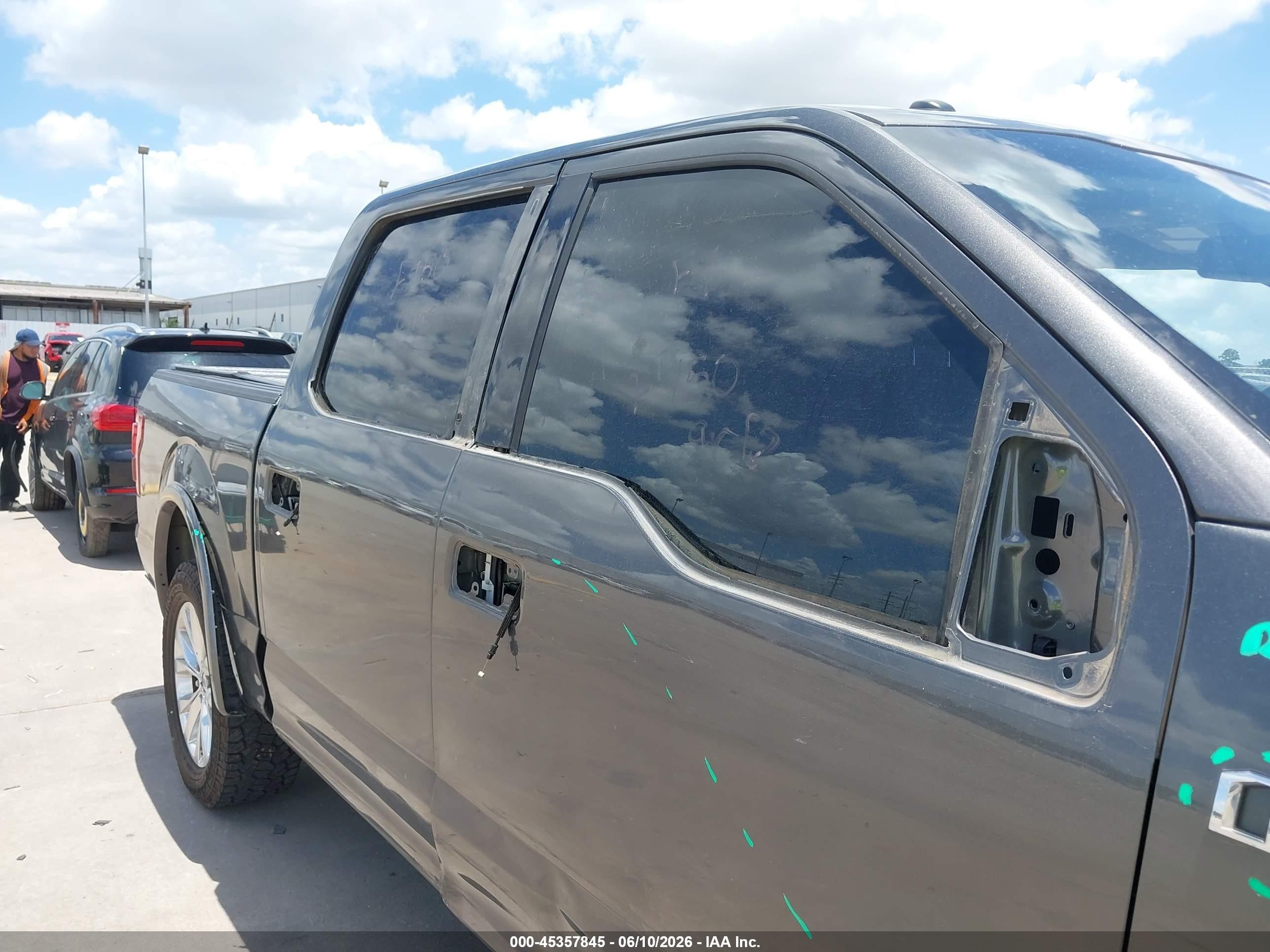 2015 Ford F-150 Lariat Gray vin: 1FTEW1CP7FKD34011