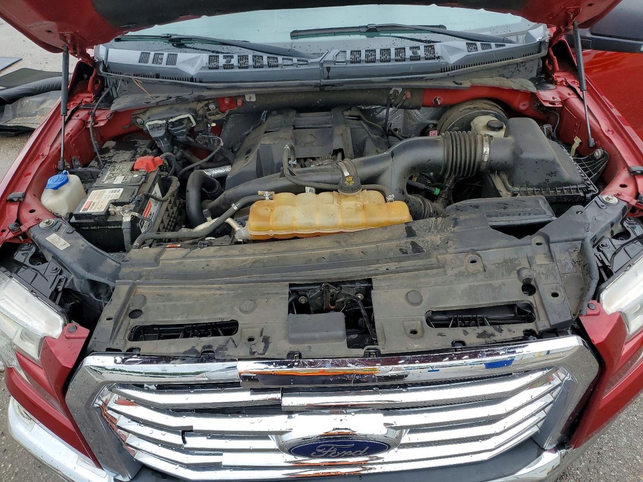 2015 Ford F150 Supercrew Red vin: 1FTEW1CP8FFC57772