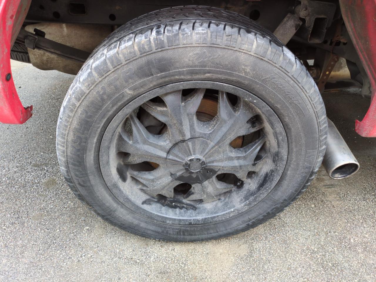 2015 Ford F150 Supercrew Red vin: 1FTEW1CP9FFC68781 Damage: Right Rear Wheel, Chipped, 2
