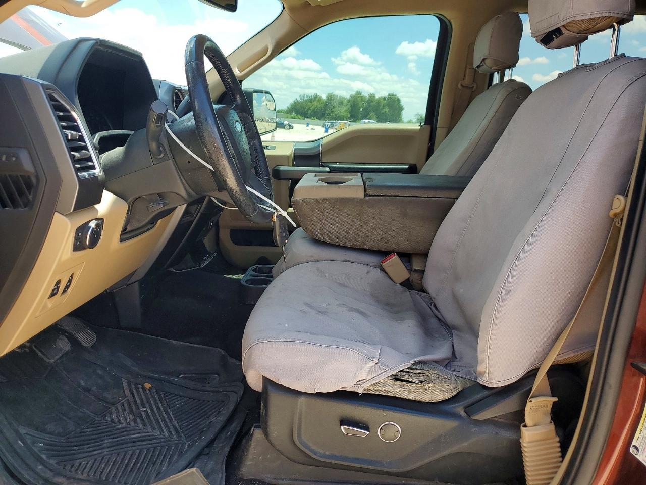 2015 Ford F150 Supercrew Burgundy vin: 1FTEW1CP9FKF02036