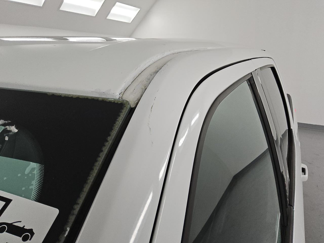 2018 Ford F150 Supercrew White vin: 1FTEW1CP9JKC42021 Damage: Left Drip Rail, Light Scratch, 2 To 3 Inches