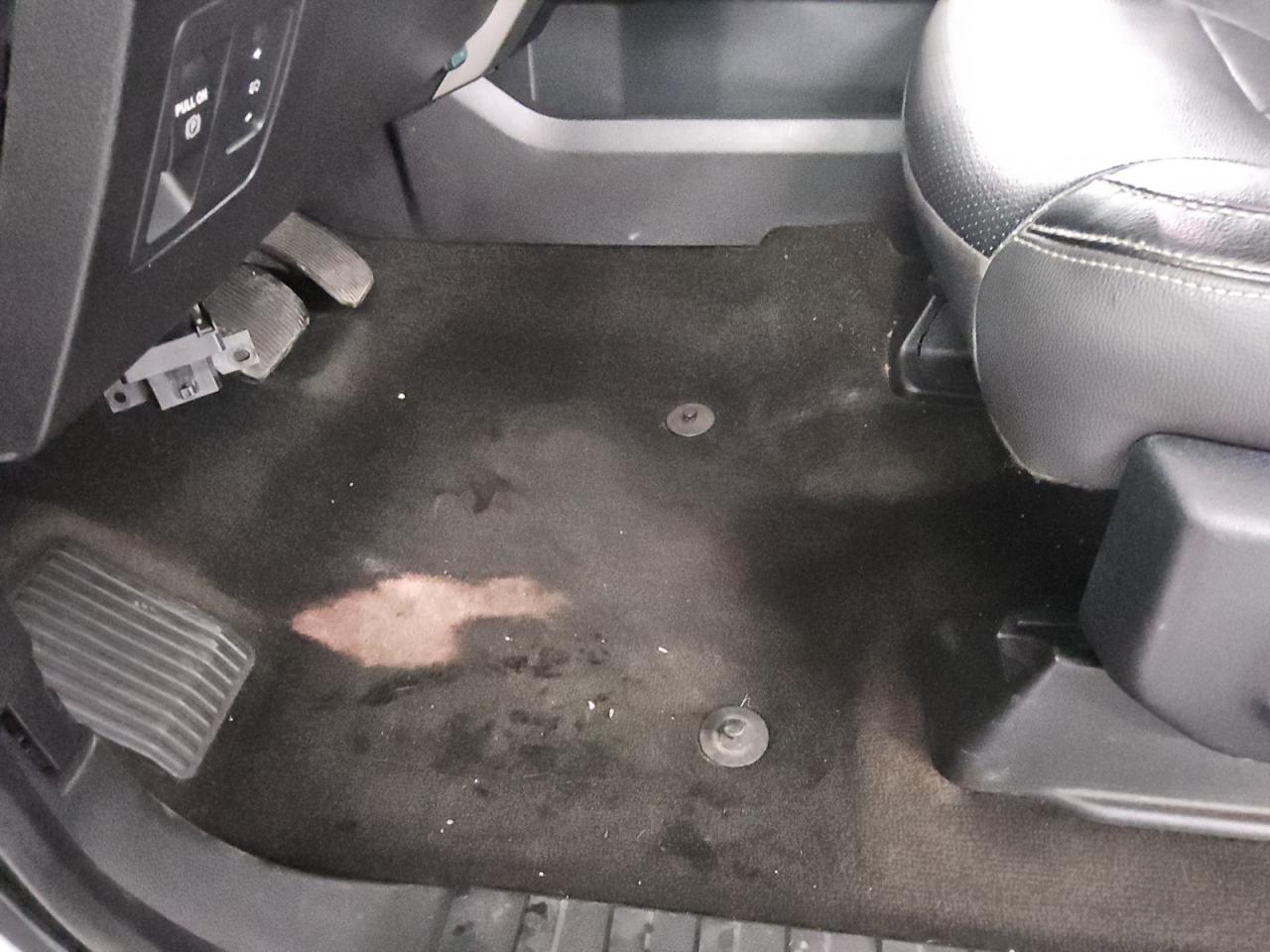 2018 Ford F150 Supercrew White vin: 1FTEW1CP9JKC42021 Damage: Left Front Carpet, Stained, Permanent