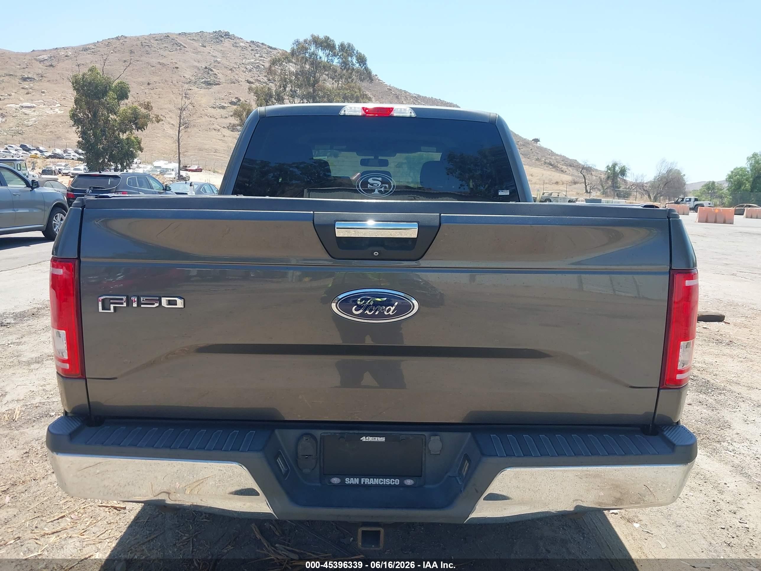 2015 Ford F-150 Xlt Gray vin: 1FTEW1CPXFFA57203