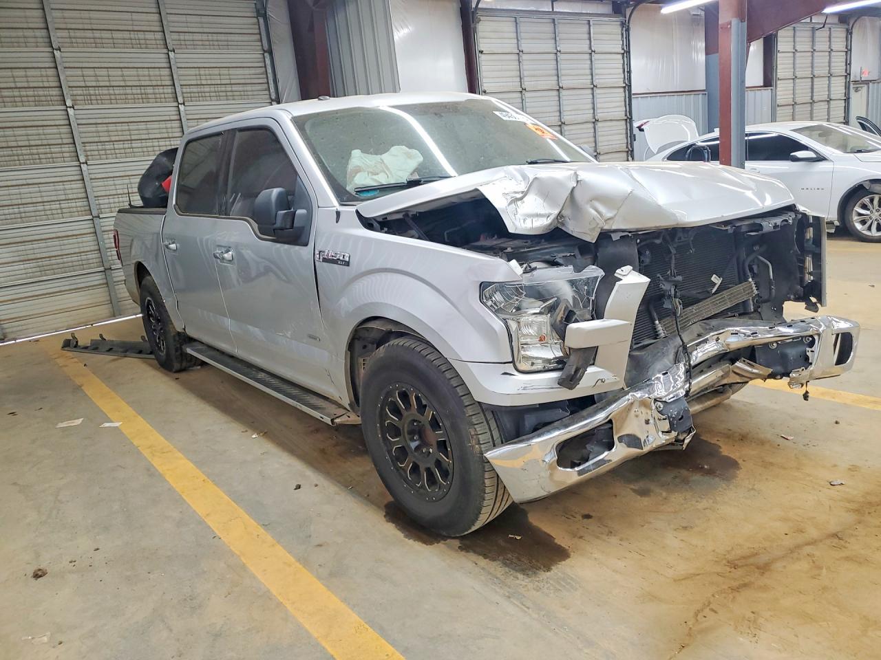 2015 Ford F150 Supercrew Silver vin: 1FTEW1CPXFFA76186