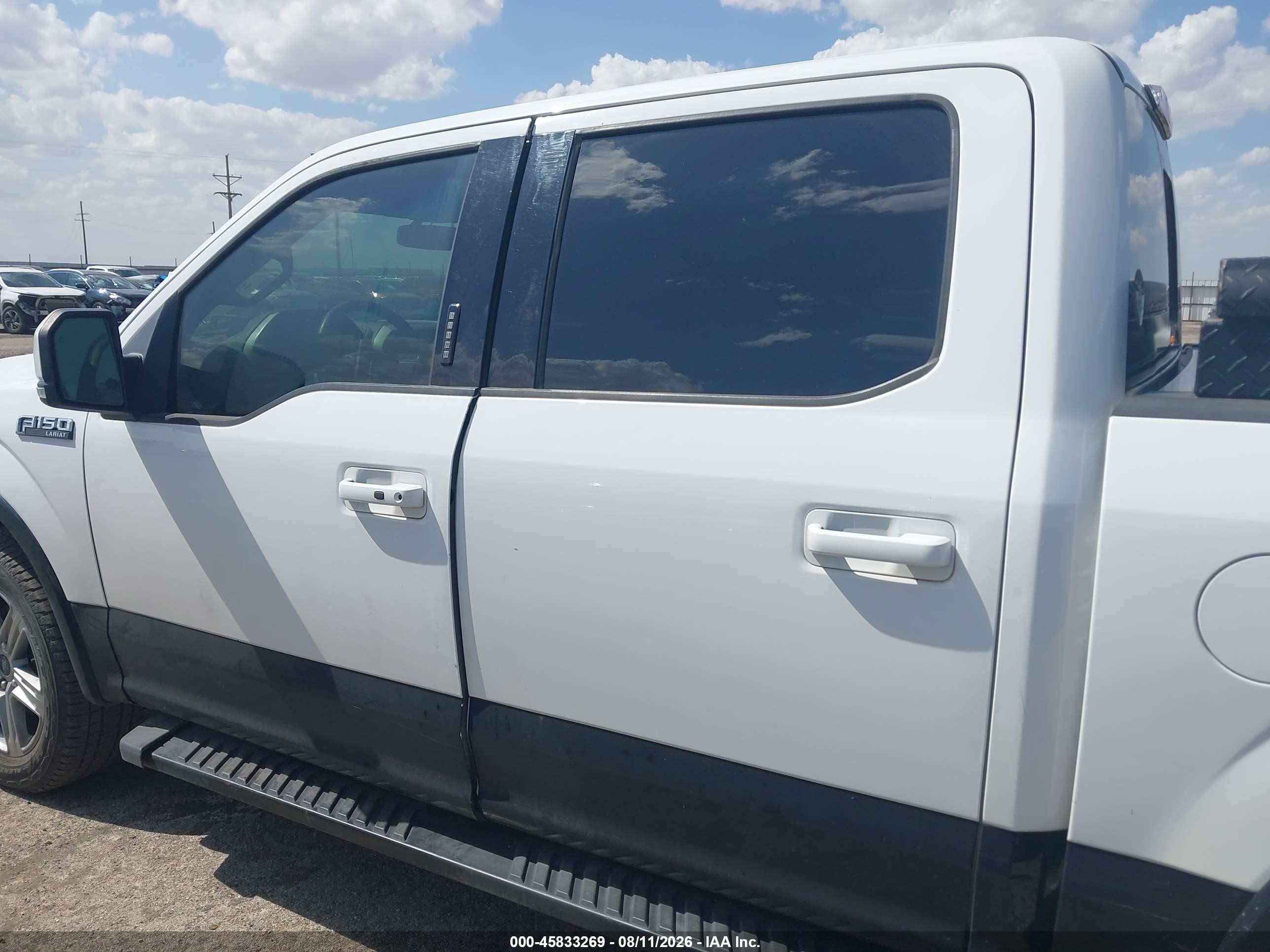 2019 Ford F-150 Lariat White vin: 1FTEW1E4XKKD89176