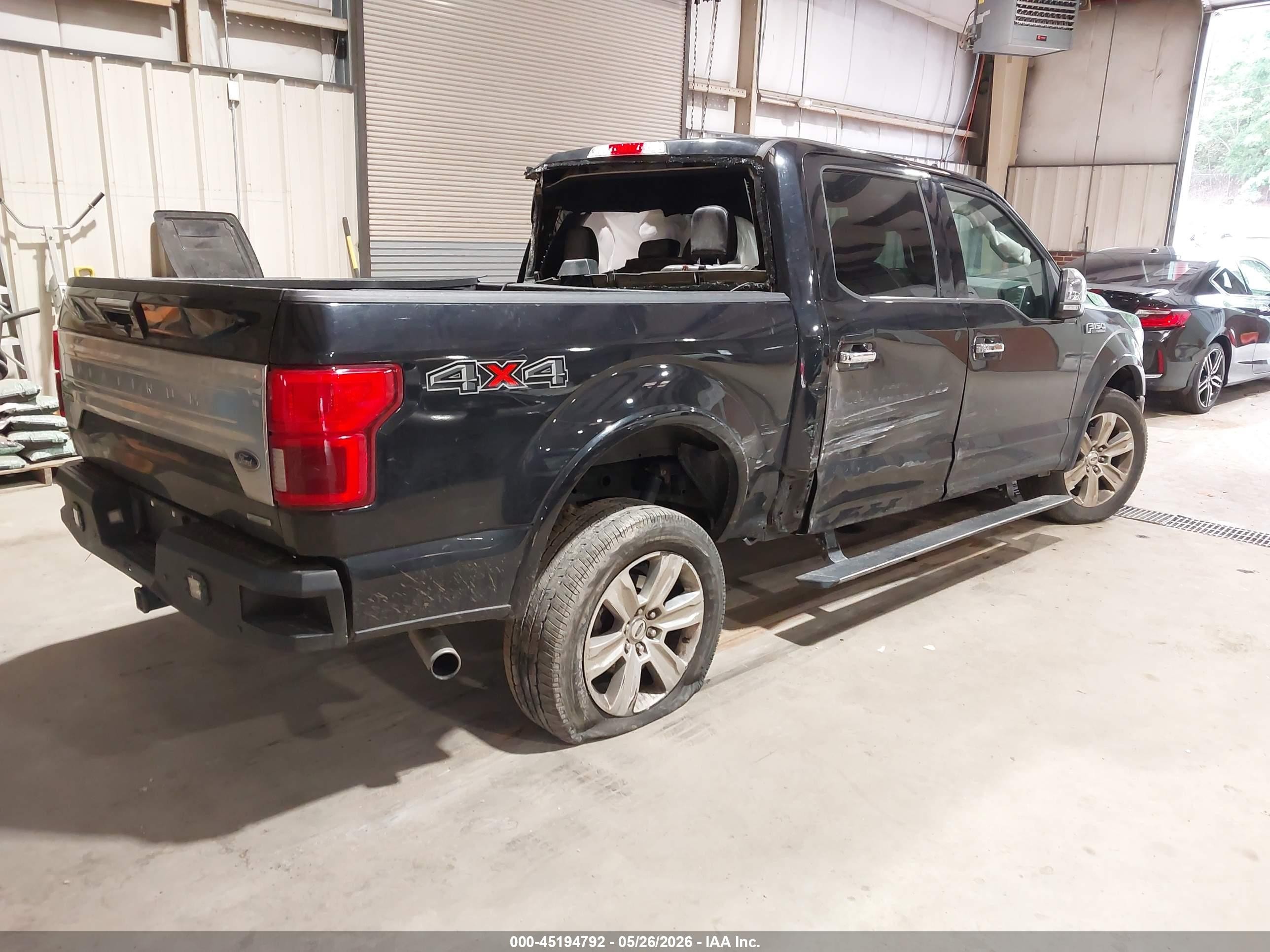 2020 Ford F-150 Platinum Черный vin: 1FTEW1E4XLFA26516