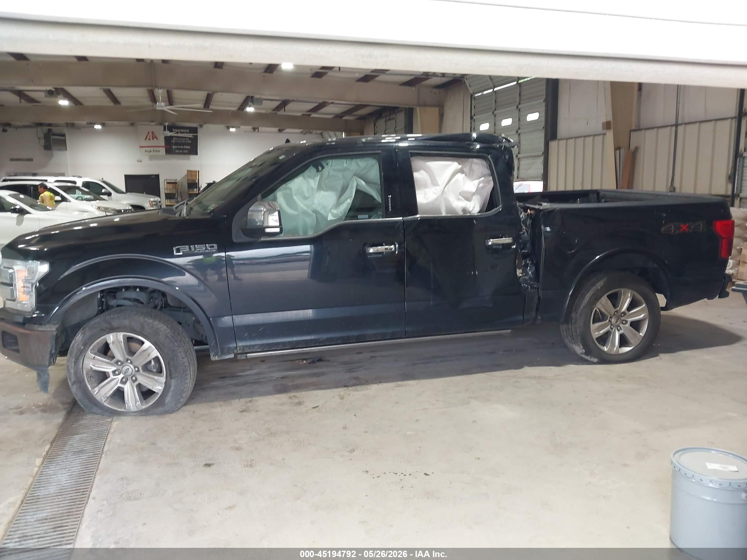 2020 Ford F-150 Platinum Черный vin: 1FTEW1E4XLFA26516