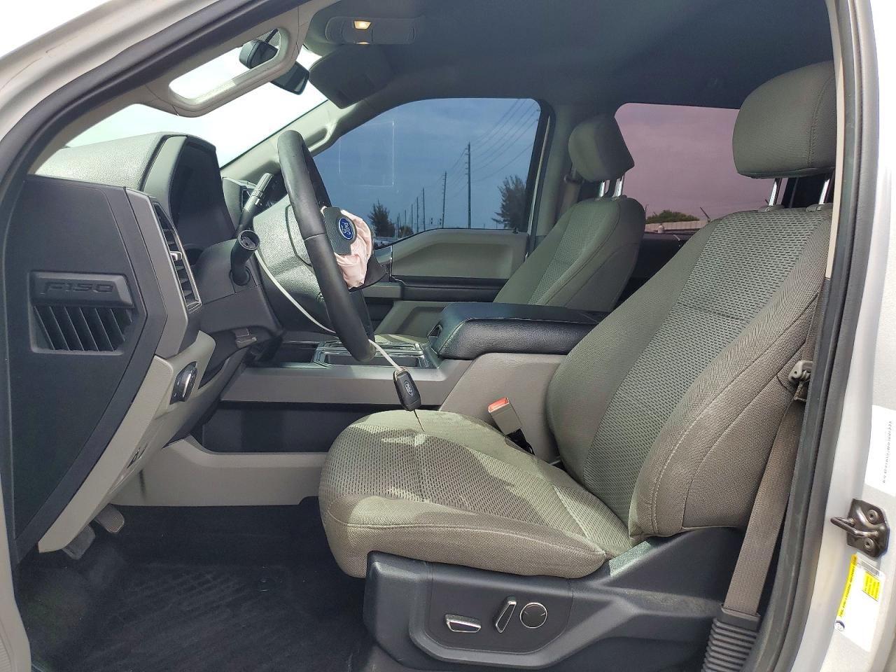 2018 Ford F150 Supercrew Silver vin: 1FTEW1E51JKF98877