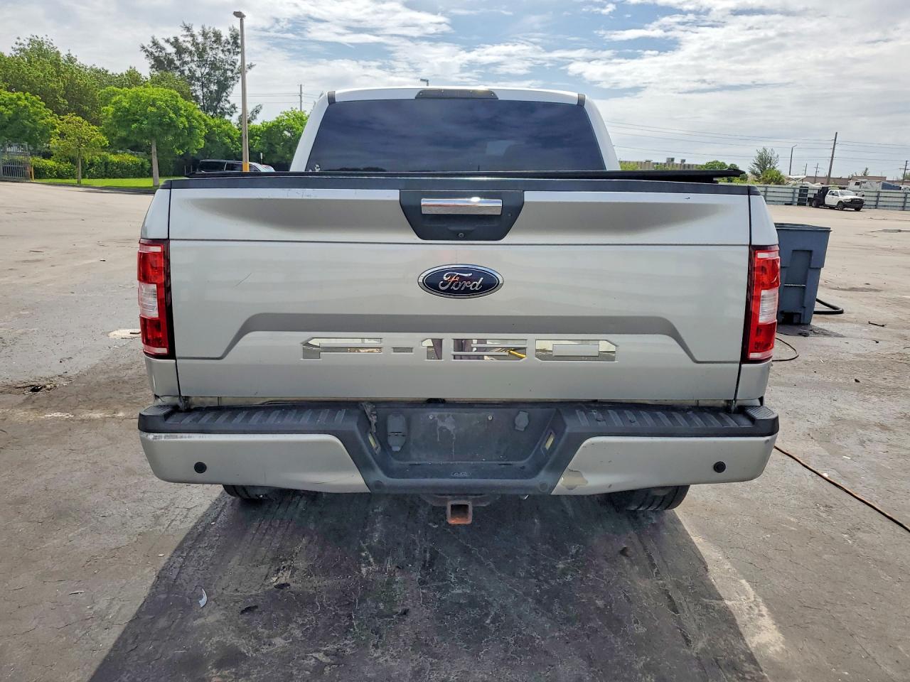 2018 Ford F150 Supercrew Silver vin: 1FTEW1E51JKF98877