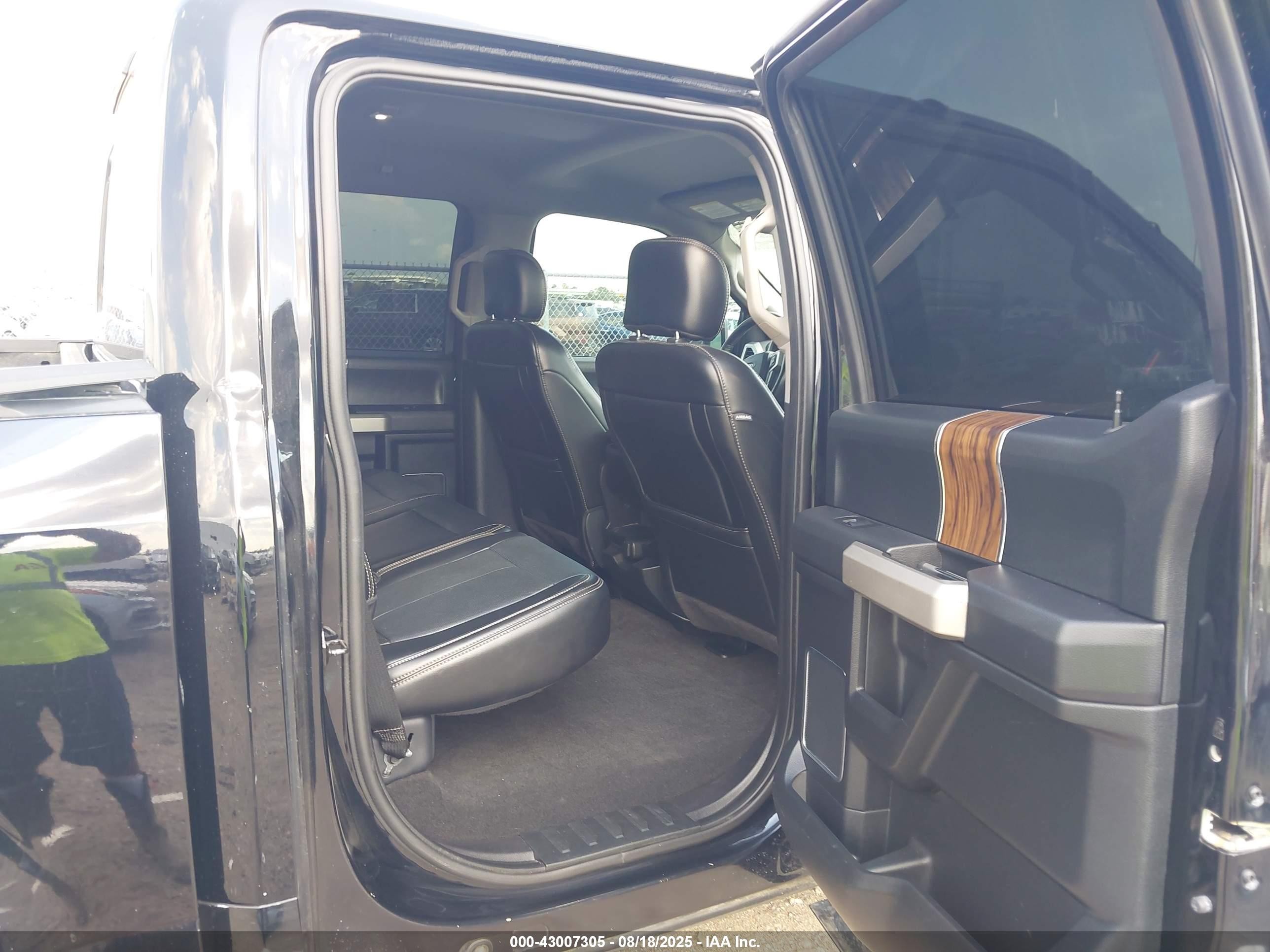 2018 Ford F-150 Lariat Черный vin: 1FTEW1E53JKE43991