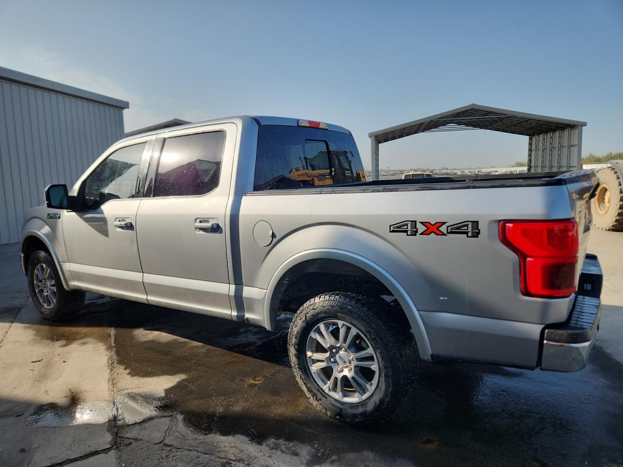 2020 Ford F150 Supercrew Серебряный vin: 1FTEW1E53LKD27774 Damage: Left Rear Door, Dent(S) W/ Paint Dmg, 2 To 3 Inches