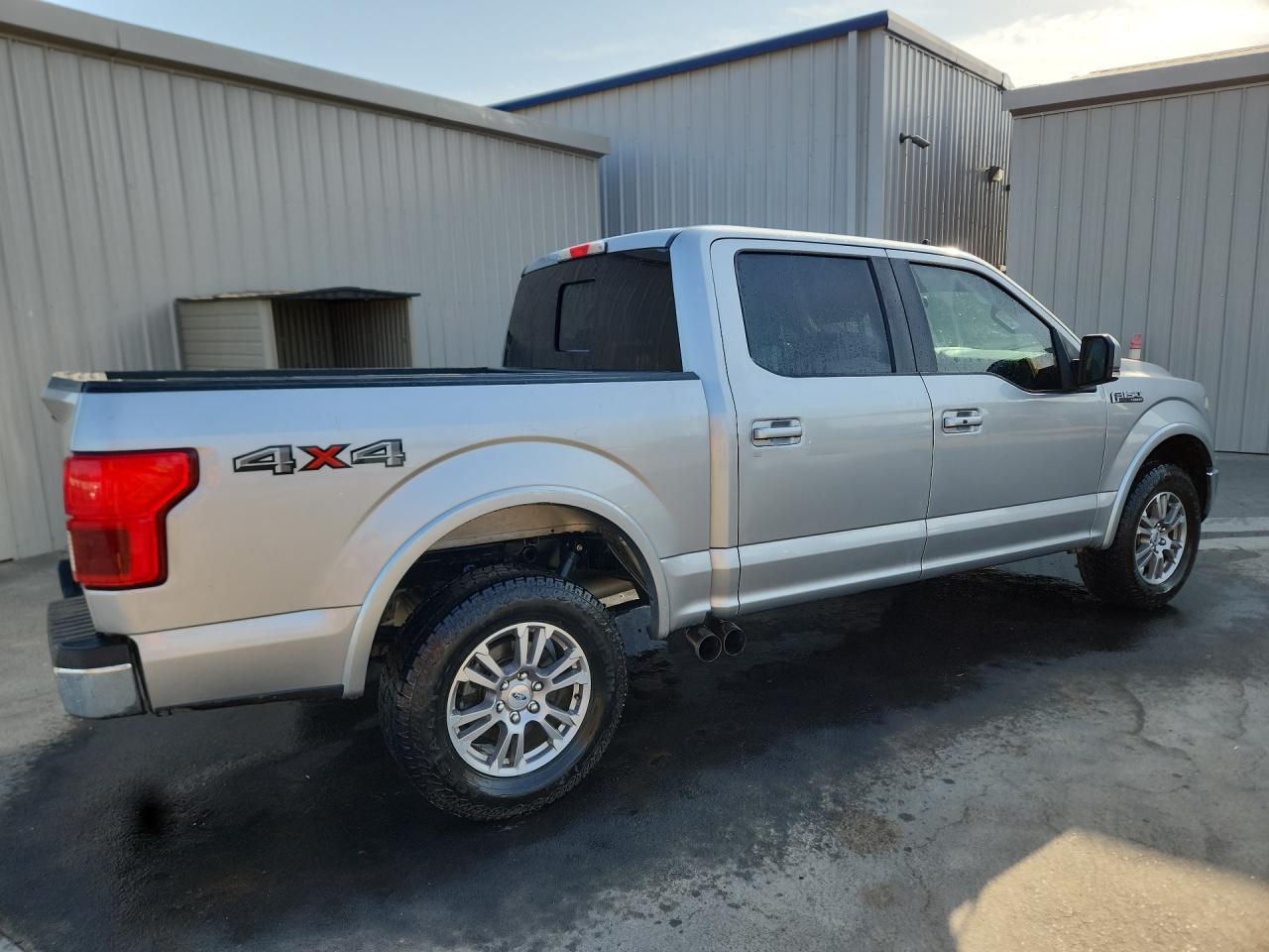 2020 Ford F150 Supercrew Серебряный vin: 1FTEW1E53LKD27774 Damage: Right Rear Door, Dent(S) W/ Paint Dmg, 7 To 8 Inches