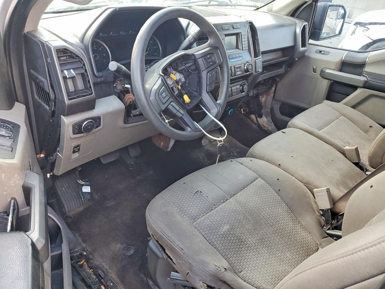 2018 Ford F150 Supercrew Silver vin: 1FTEW1E54JFC64271