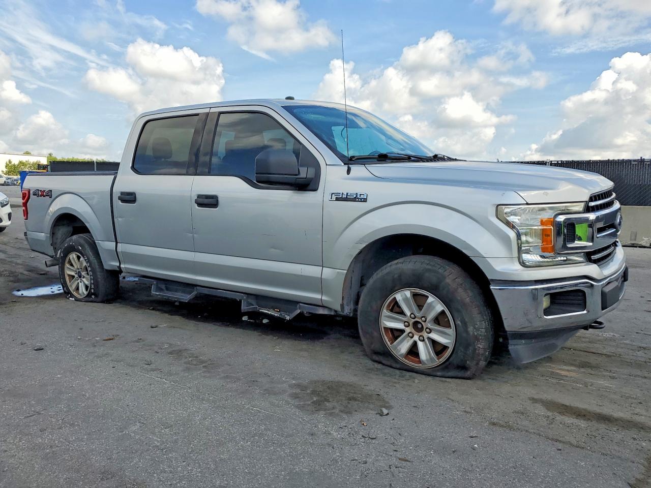 2018 Ford F150 Supercrew Silver vin: 1FTEW1E54JFC64271