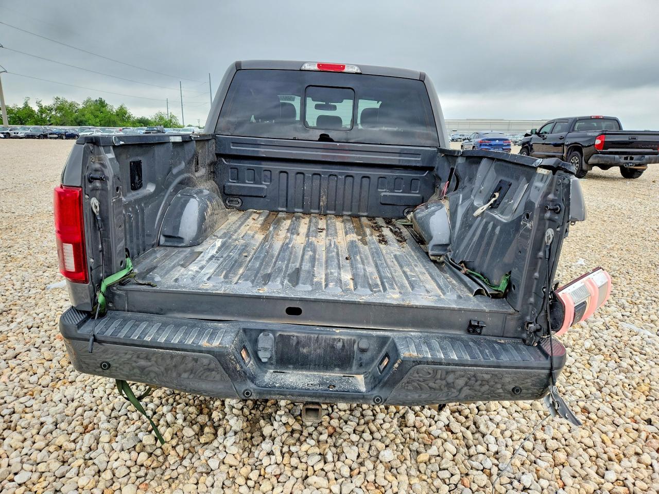 2018 Ford F150 Supercrew Gray vin: 1FTEW1E57JFD03371