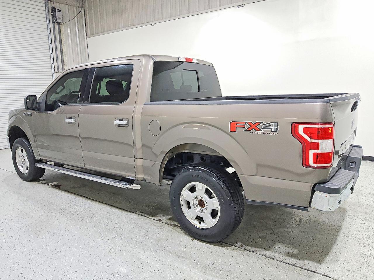 2018 Ford F150 Supercrew Серый vin: 1FTEW1E59JFD79836