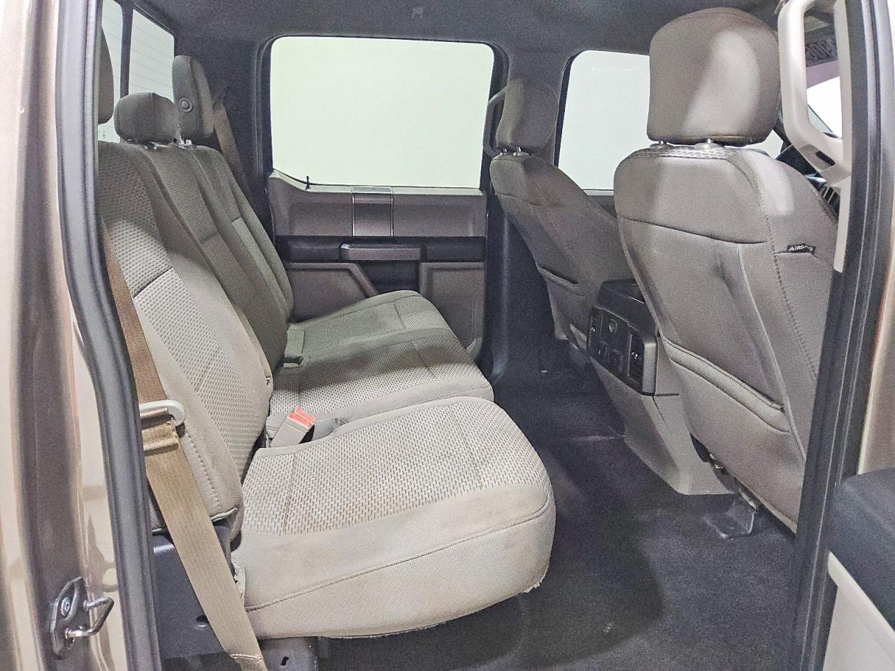 2018 Ford F150 Supercrew Серый vin: 1FTEW1E59JFD79836