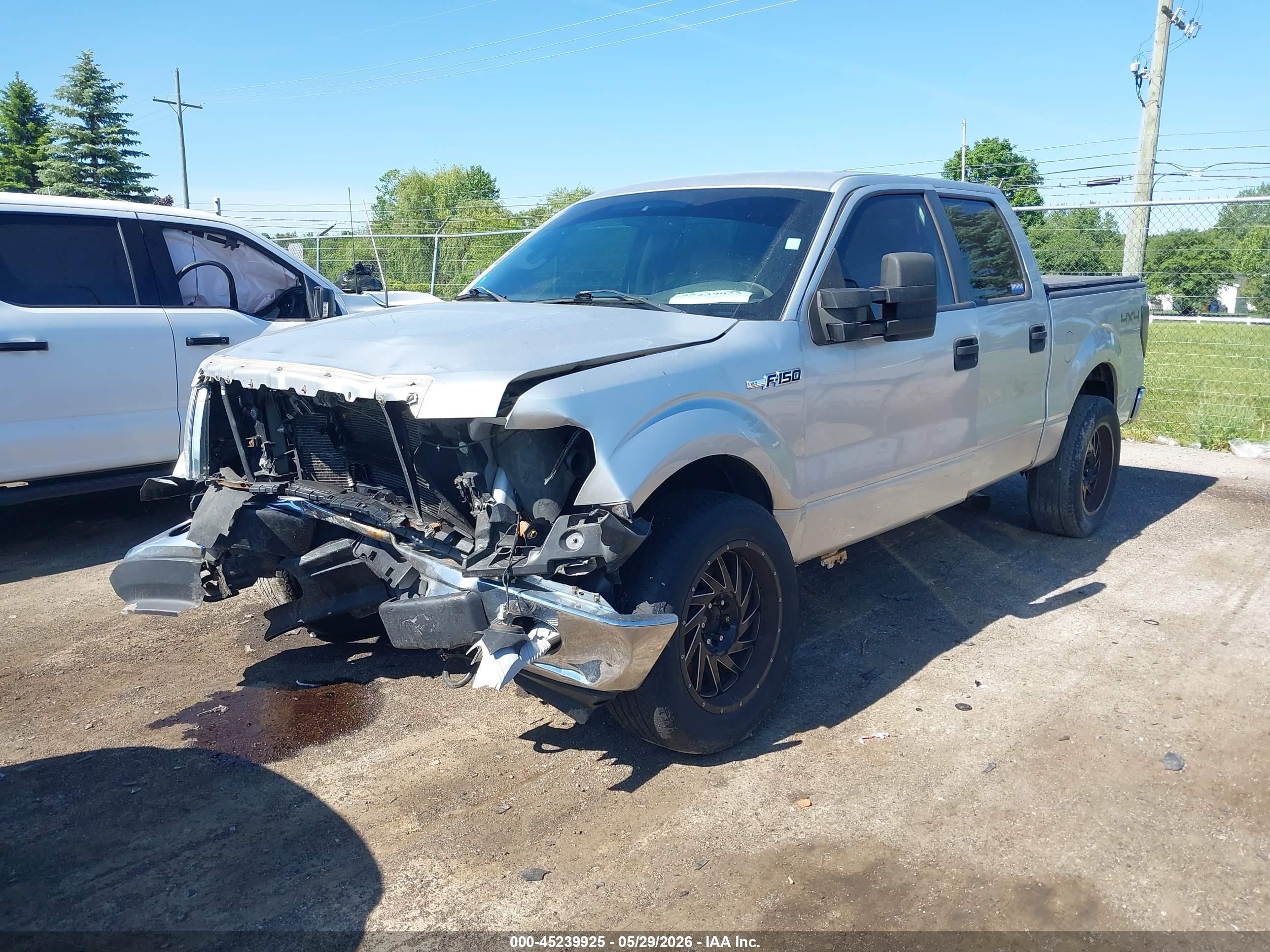 2010 Ford F-150 Xlt Silver vin: 1FTEW1E81AFC48538