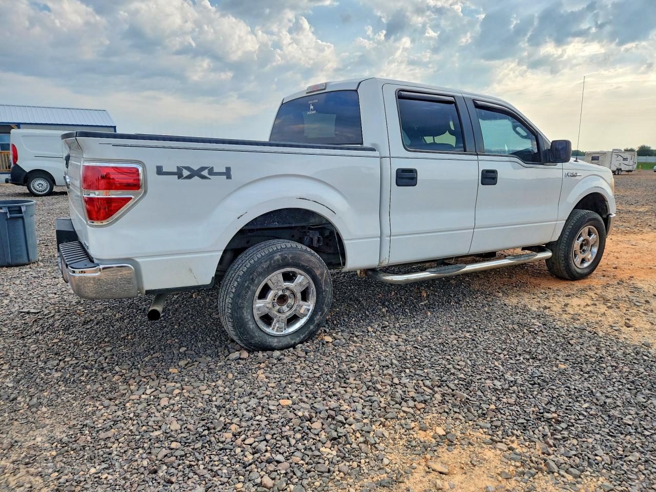 2010 Ford F150 Supercrew Белый vin: 1FTEW1E82AKE15917