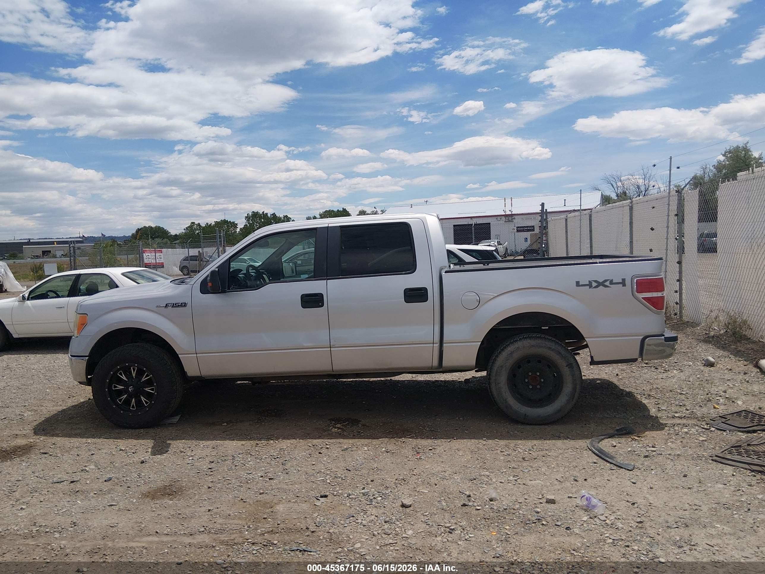 2010 Ford F-150 Xlt Silver vin: 1FTEW1E84AFC53751