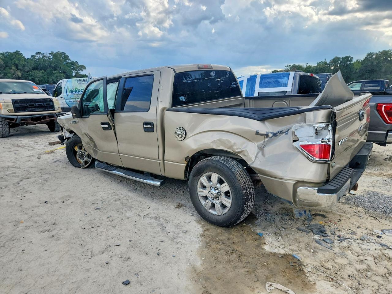 2010 Ford F150 Supercrew Tan vin: 1FTEW1E84AFD62923