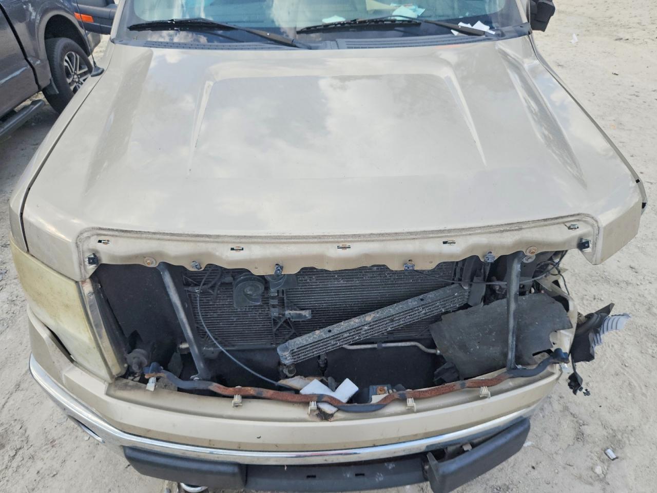 2010 Ford F150 Supercrew Tan vin: 1FTEW1E84AFD62923