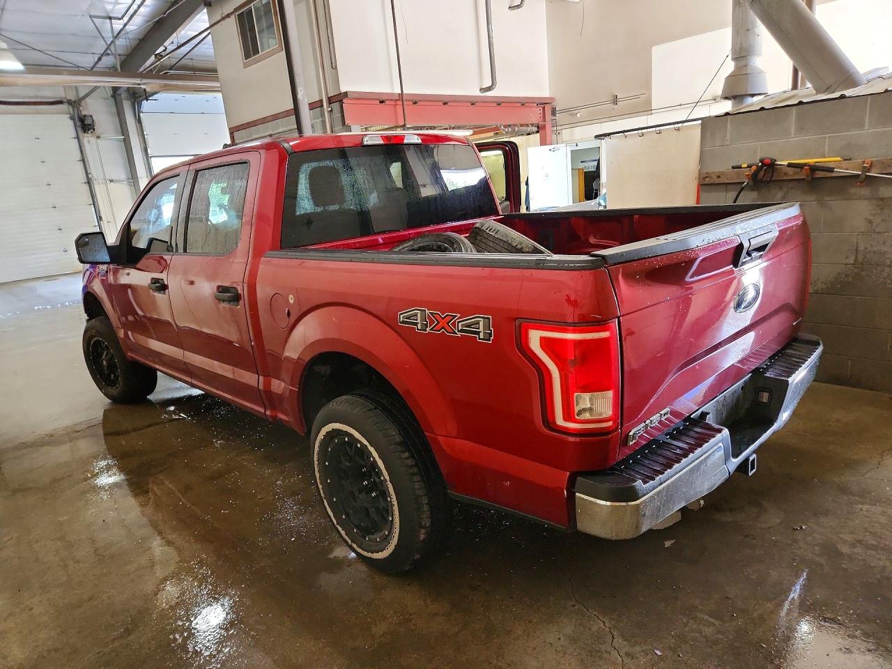 2015 Ford F150 Supercrew Red vin: 1FTEW1E84FKE12332