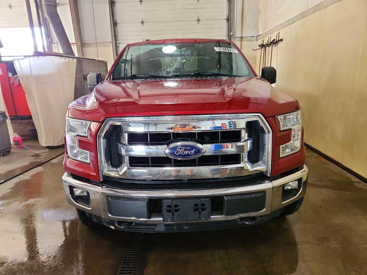 2015 Ford F150 Supercrew Red vin: 1FTEW1E84FKE12332