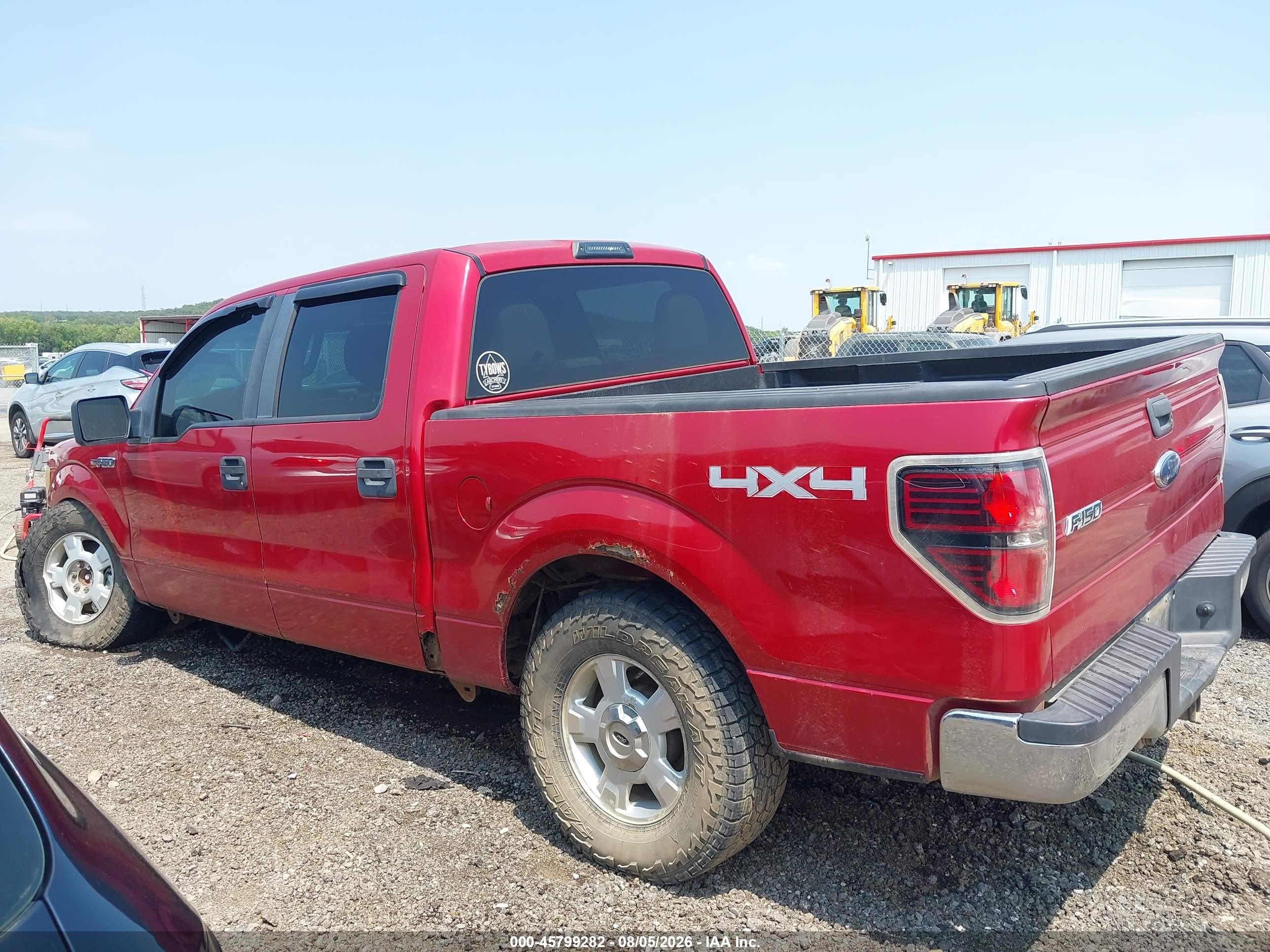 2010 Ford F-150 Xlt Red vin: 1FTEW1E85AKE08010
