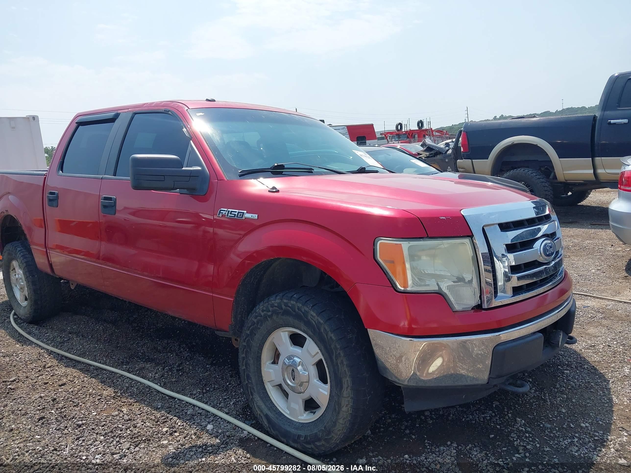 2010 Ford F-150 Xlt Red vin: 1FTEW1E85AKE08010