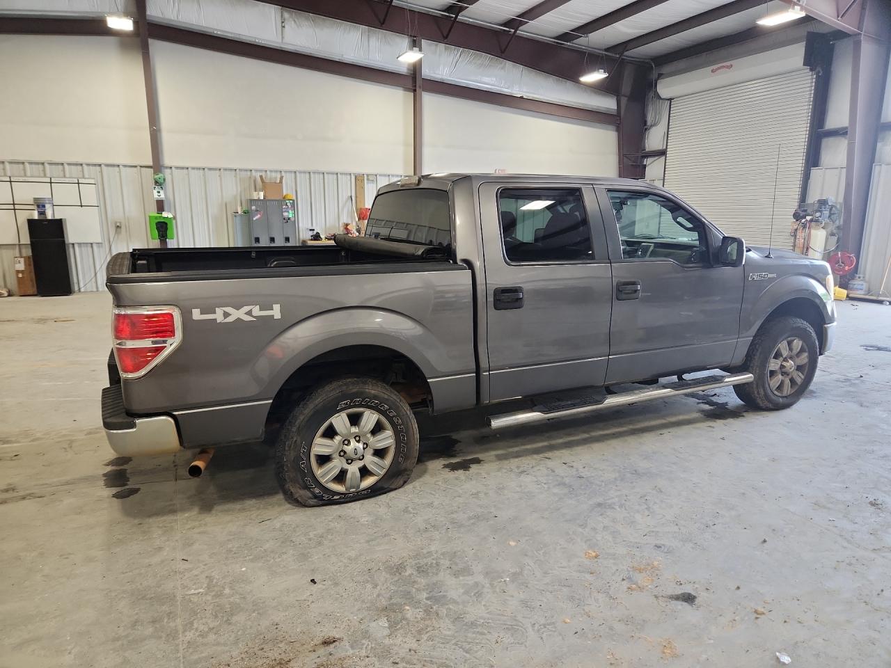 2010 Ford F150 Supercrew Gray vin: 1FTEW1E86AFC53766 Damage: Right Rear Door, Dent(S) W/ Paint Dmg, 9 To 10 Inches