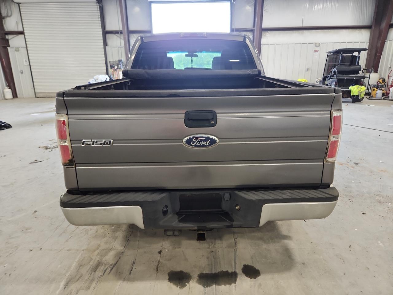 2010 Ford F150 Supercrew Gray vin: 1FTEW1E86AFC53766 Damage: Left Tail Light, Broken, Replacement Required