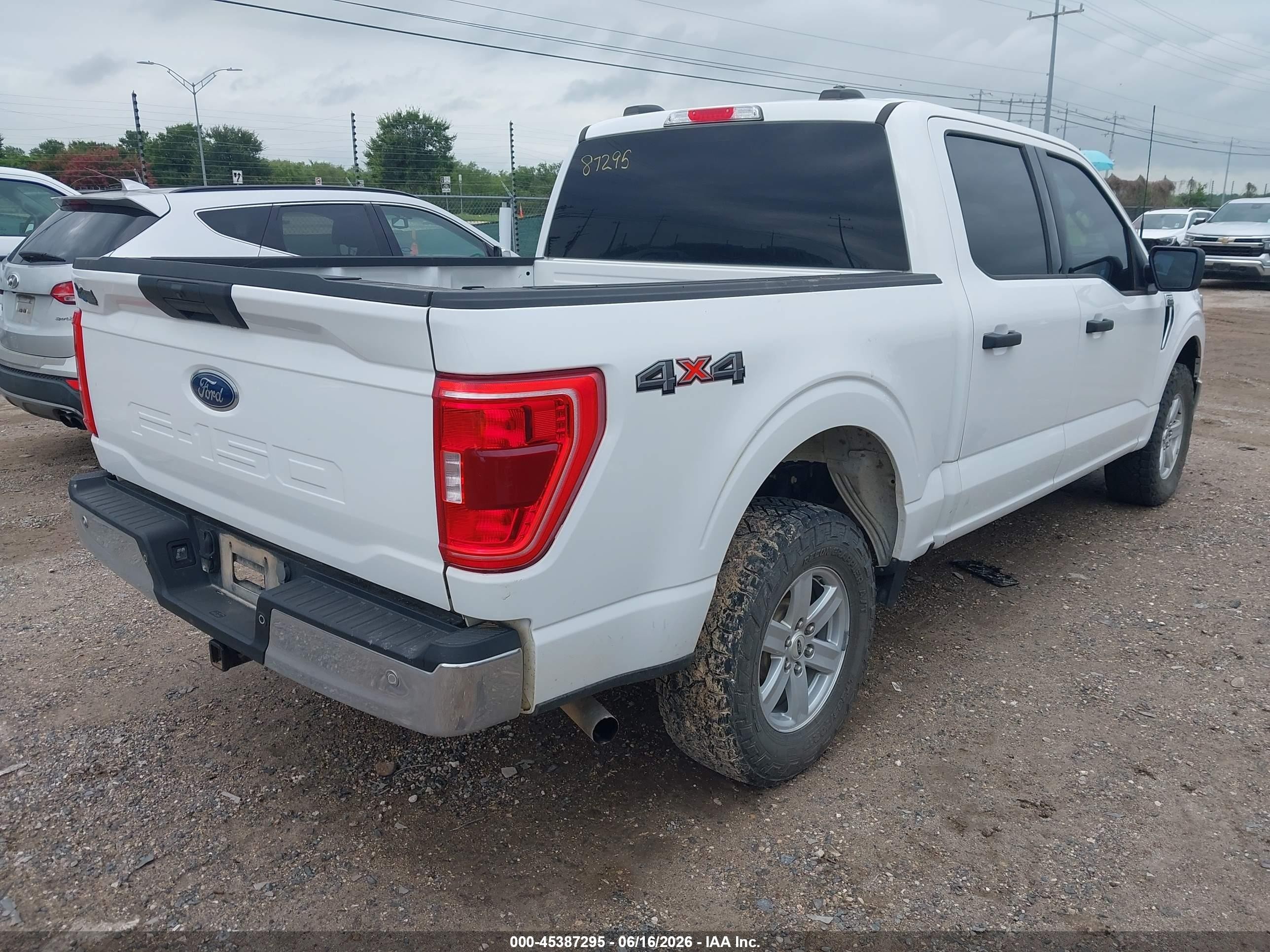 2023 Ford F-150 Xlt White vin: 1FTEW1EB2PKD33755