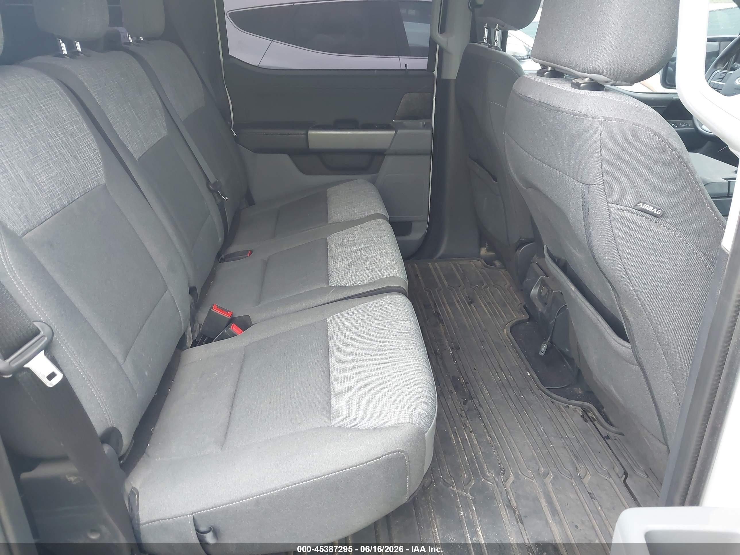 2023 Ford F-150 Xlt White vin: 1FTEW1EB2PKD33755