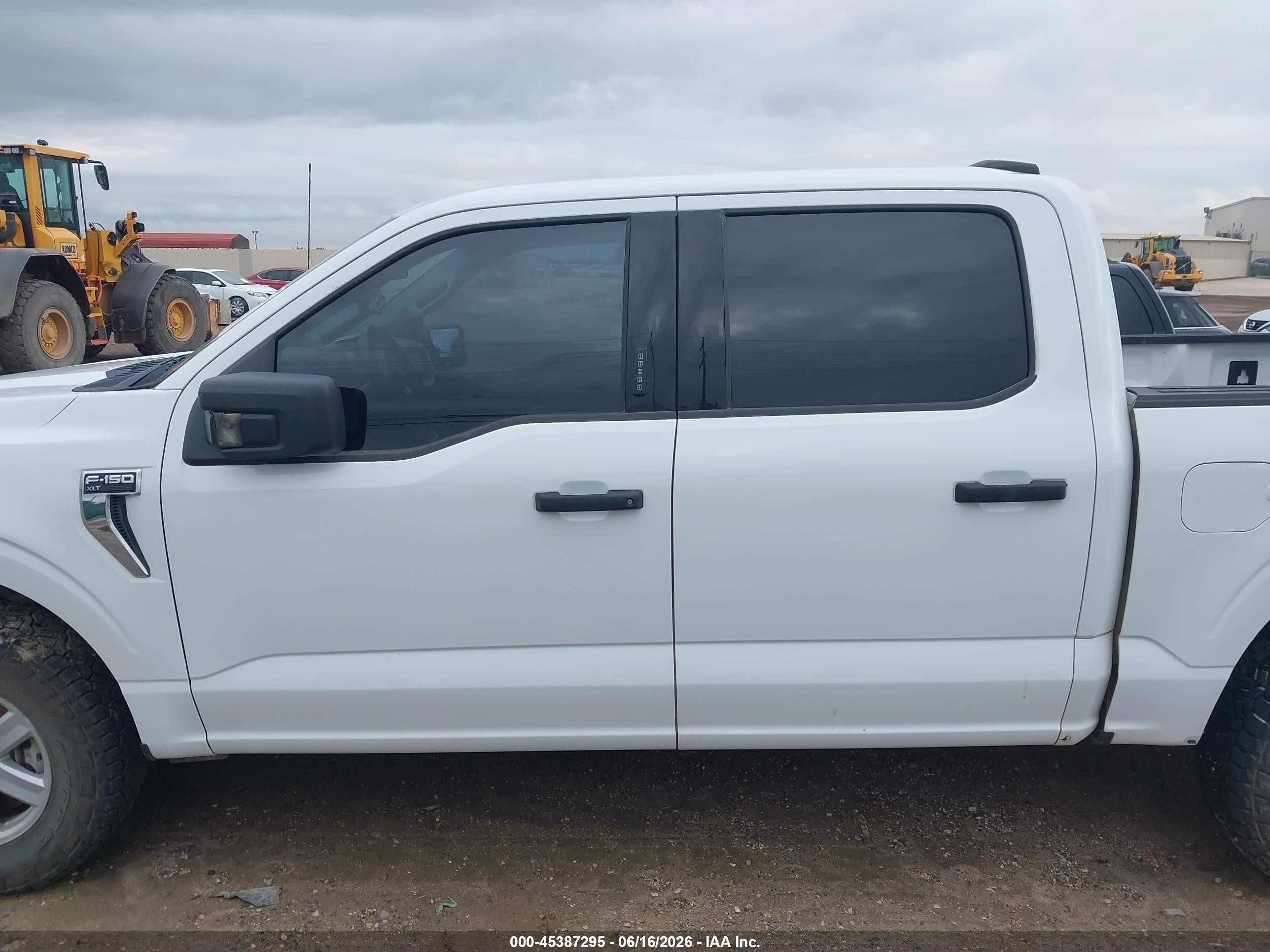 2023 Ford F-150 Xlt White vin: 1FTEW1EB2PKD33755