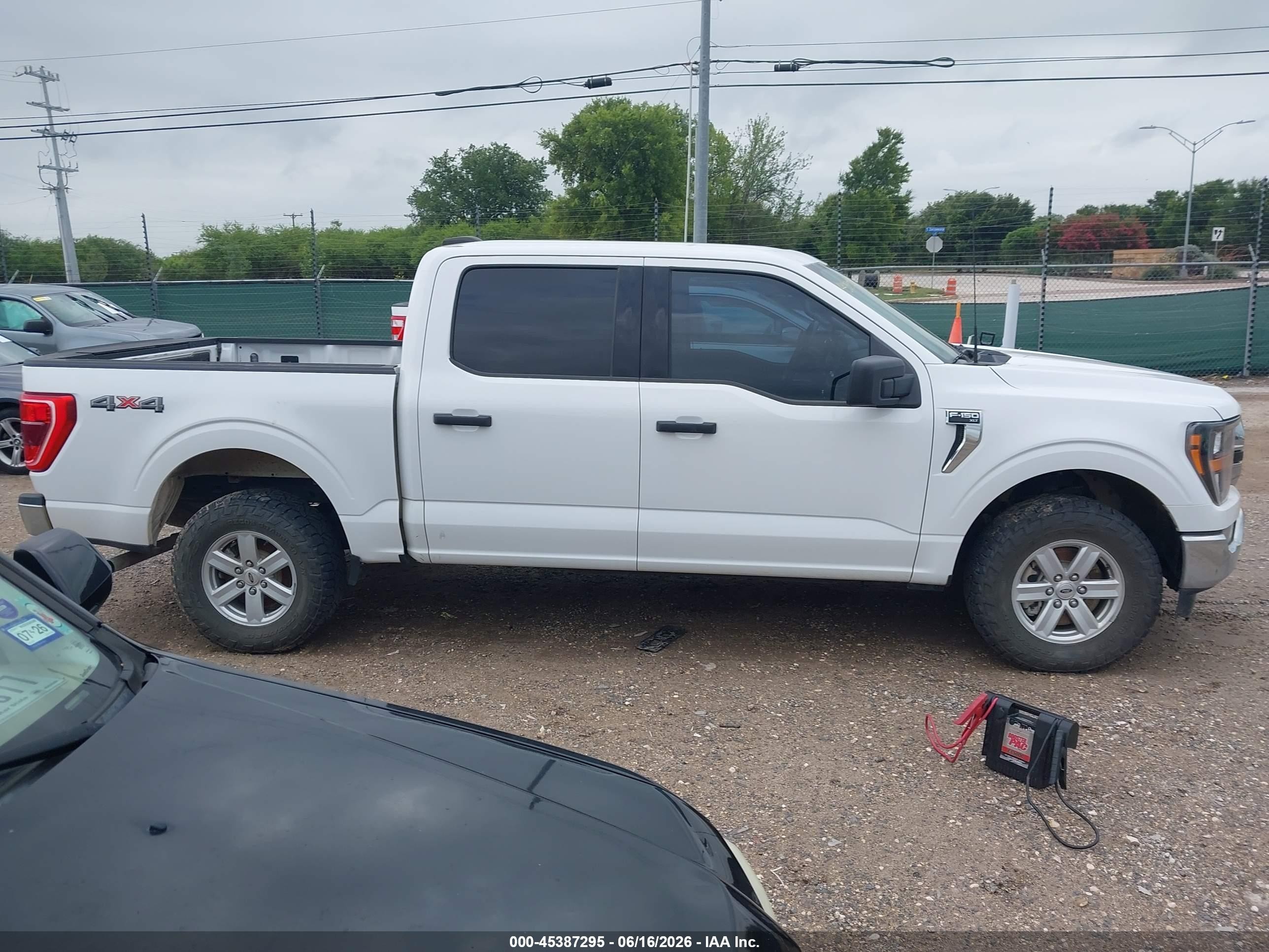 2023 Ford F-150 Xlt White vin: 1FTEW1EB2PKD33755