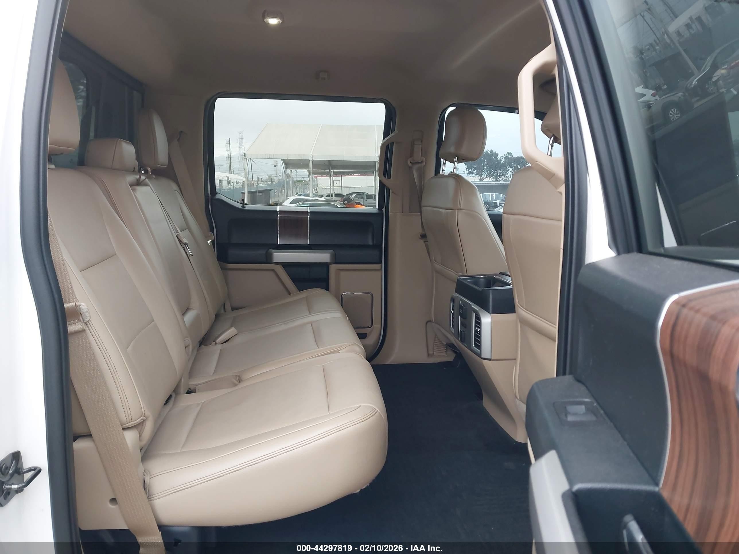 2015 Ford F-150 Lariat Белый vin: 1FTEW1EF0FFA82583