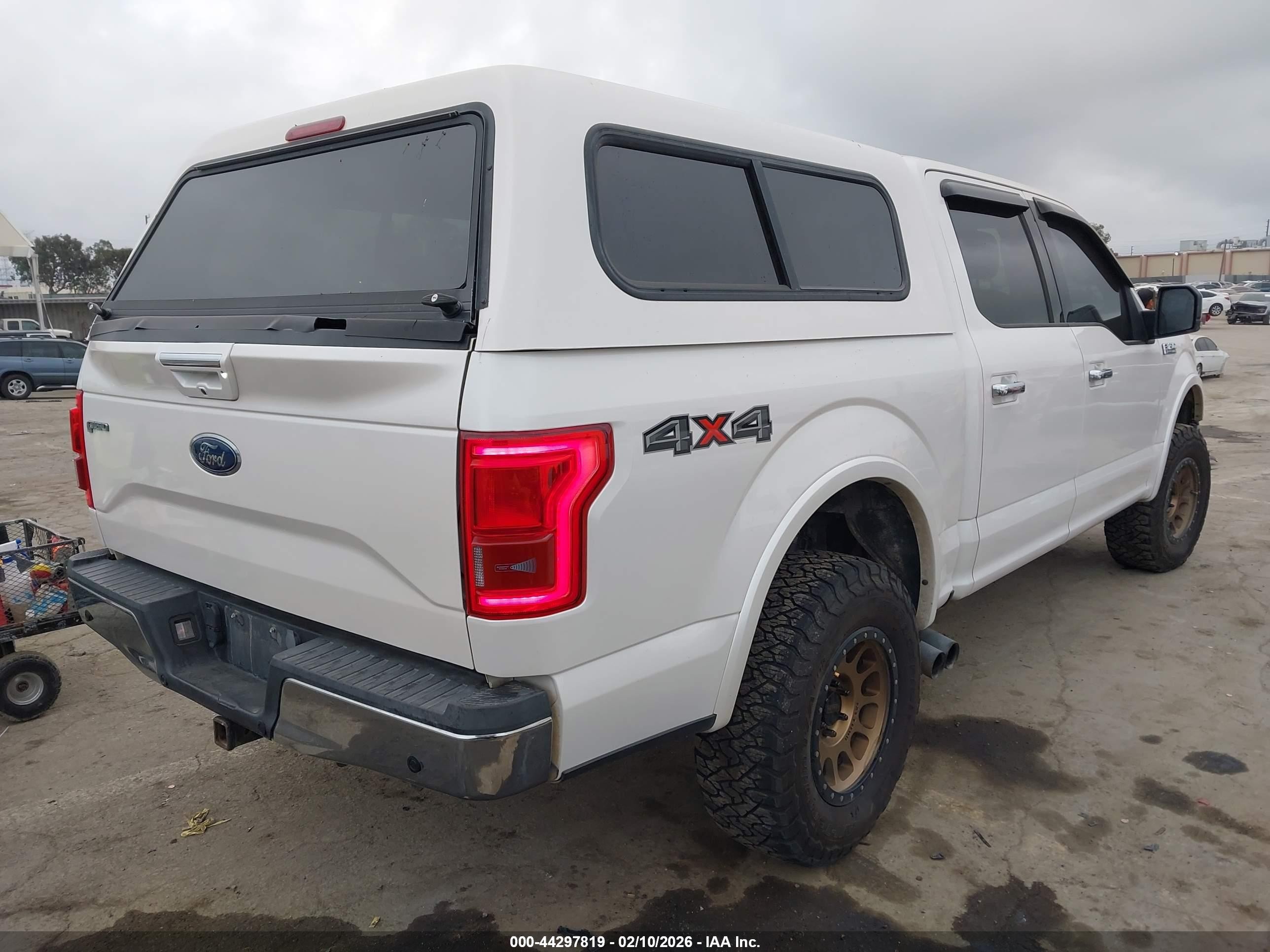 2015 Ford F-150 Lariat Белый vin: 1FTEW1EF0FFA82583