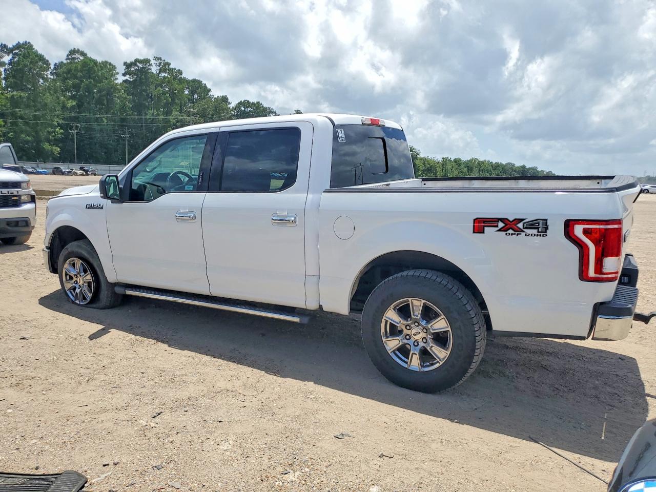 2015 Ford F150 Supercrew White vin: 1FTEW1EF0FKD46635